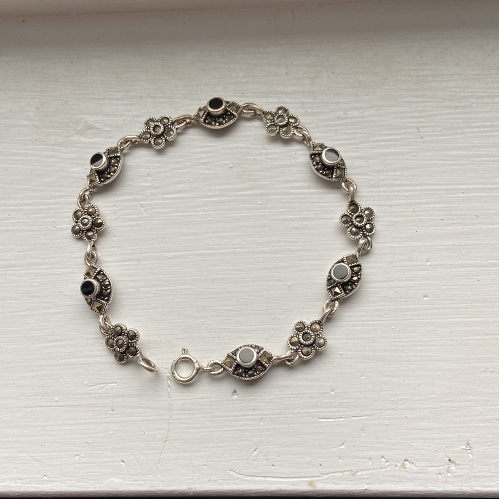 Silver & black gemstones bracelet